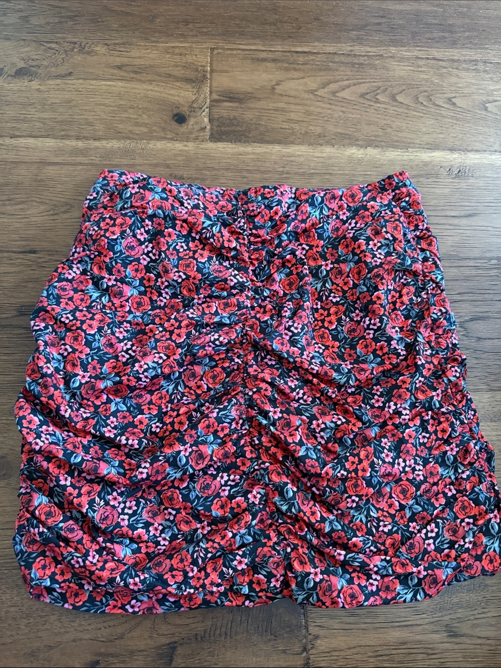 Zara Red Floral Ruched Mini Skirt